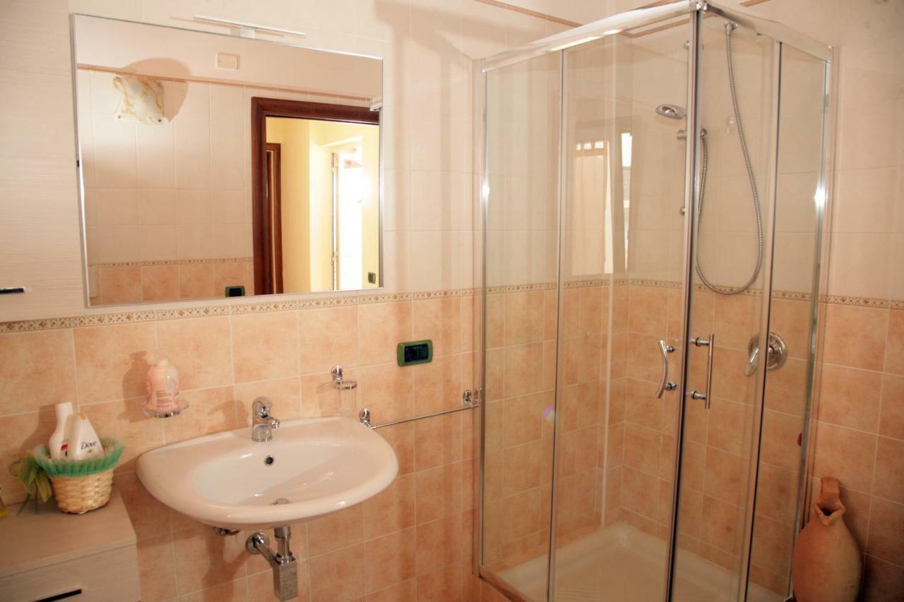 L'Isola Felice Apartment Монсерато Екстериор снимка