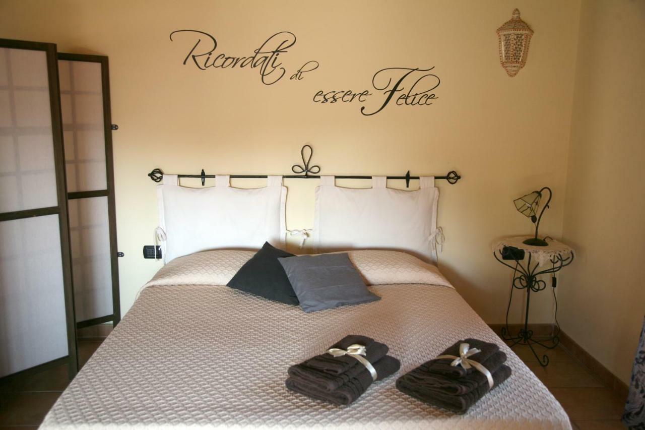 L'Isola Felice Apartment Монсерато Екстериор снимка