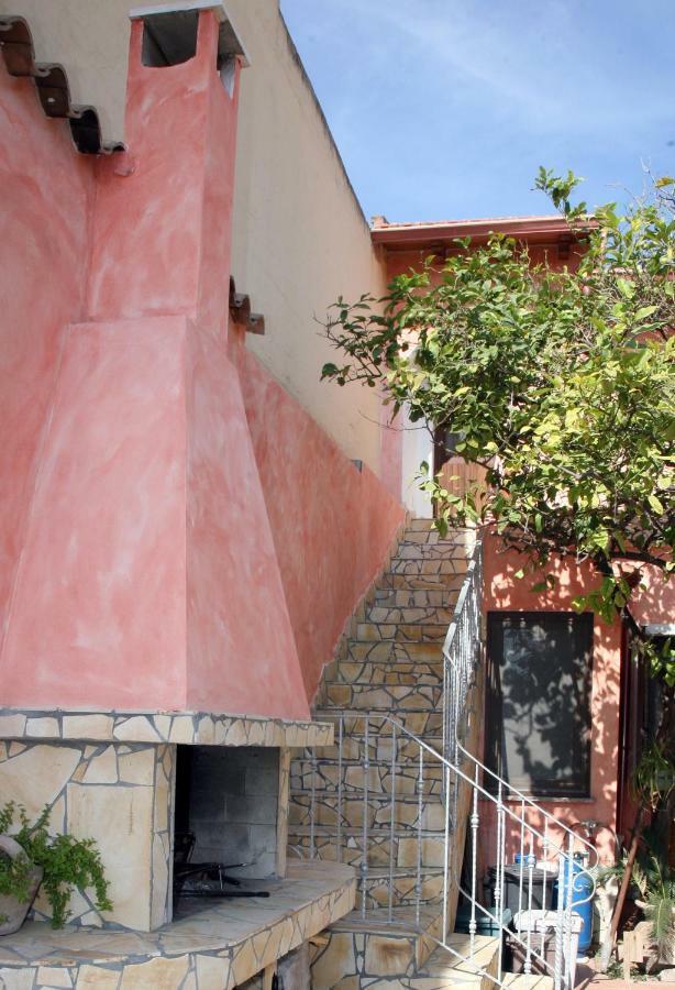 L'Isola Felice Apartment Монсерато Екстериор снимка