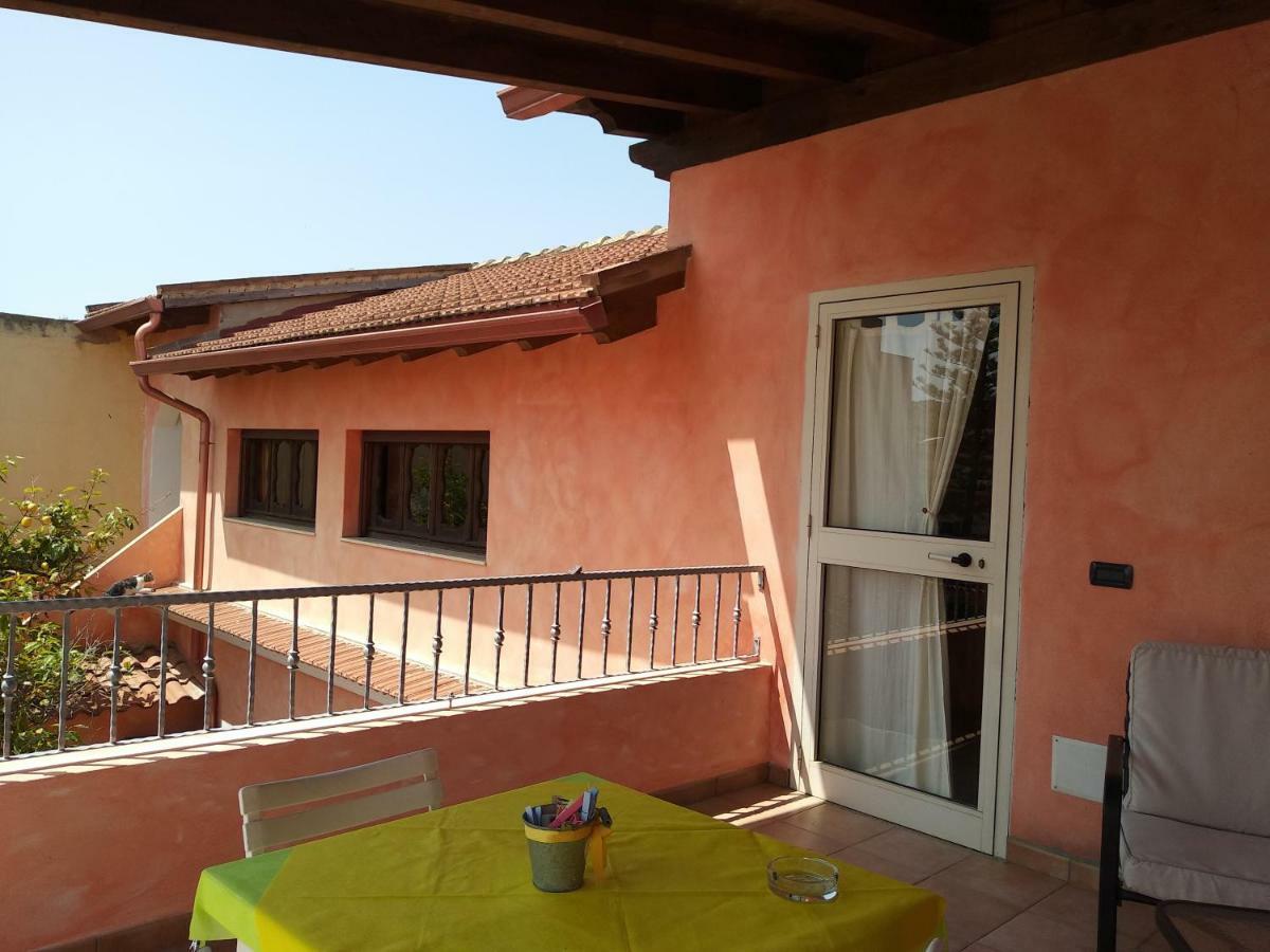 L'Isola Felice Apartment Монсерато Екстериор снимка